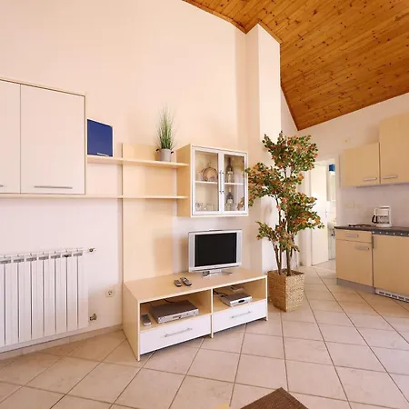 Gesamte In Mit Grossem Balkon Apartment *